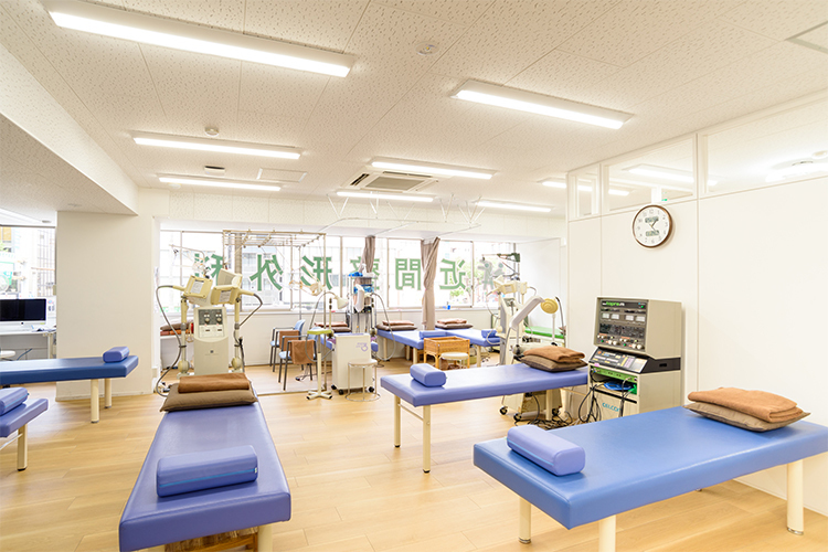 近間整形外科クリニック 福岡市博多区 リハビリテーションを併用した治療に力を入れている