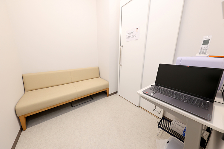 吹田SST野中クリニック 吹田市 発熱患者のための特別室も用意し、感染症対策を徹底