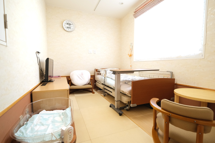 おさきマタニティクリニック 貝塚市 入院部屋はリラックスしてもらえるよう香りにまでこだわる