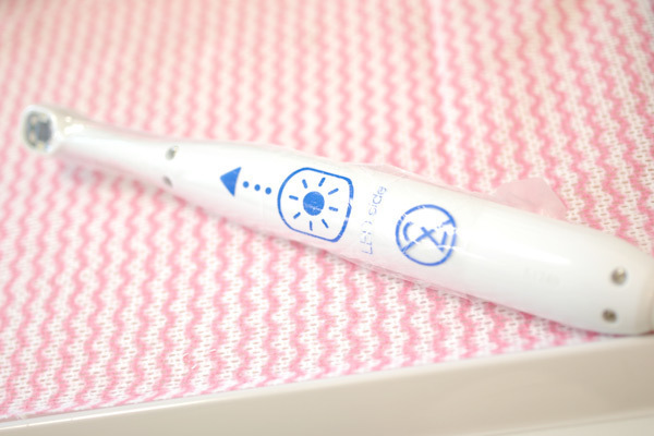 はらだデンタルクリニック 世田谷区 高感度CCDカメラで口腔内の状態を患者と確認