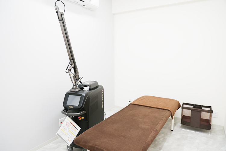 うち皮ふ科 福岡市早良区 粉瘤の切除の手術も行い、さまざまな皮膚トラブルに対応