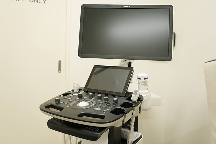 久里浜糖尿病・甲状腺クリニック 横須賀市 エコー検査をはじめ、疾患を見逃さないよう幅広い検査に対応する