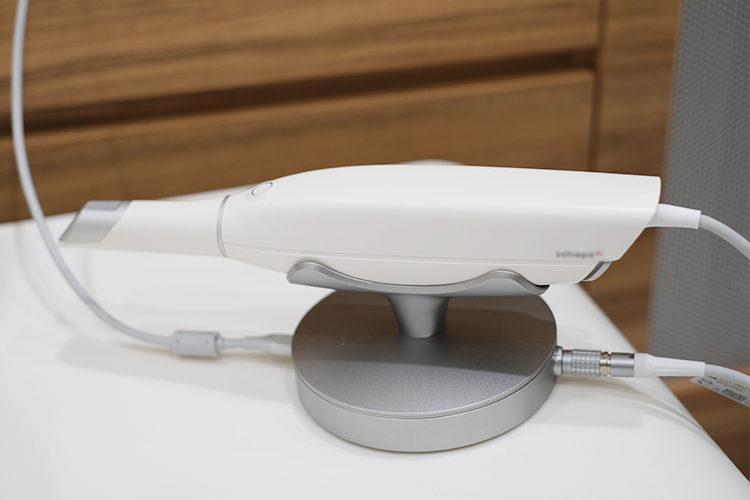 桜台駅おおの歯科・口腔外科 練馬区 口腔内スキャナーを導入し、精密な診断に活用している