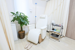こづちクリニック 耳鼻咽喉科・皮ふ科 芦屋市 2階で皮膚科の診療を実施。美容皮膚科領域まで対応している