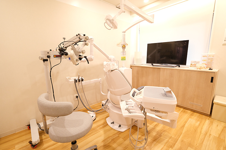 六町もやい歯科口腔外科 足立区 開放的で広々とした診療室は全室個室