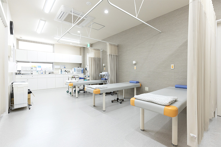 わたなべ整形外科クリニック 北九州市八幡西区 診療方針を理解したスタッフと連携を取り診療にあたっている