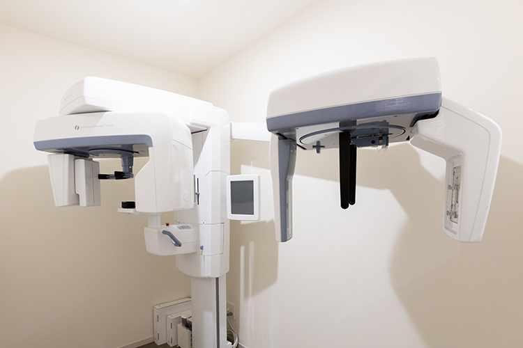 ひとみ矯正歯科医院 福岡市博多区 エックス線検査装置やCTを用いて精密検査を行う