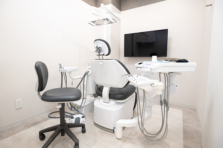 下北沢駅前歯科クリニック 世田谷区 プライバシーを考慮した個室の診察室