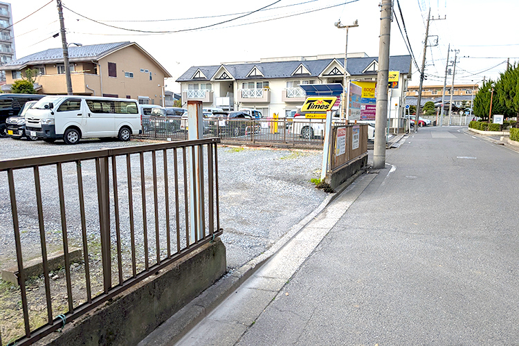 並木皮膚科 戸田市 車でも通院が可能。クリニックの裏手には駐車スペースを3台用意