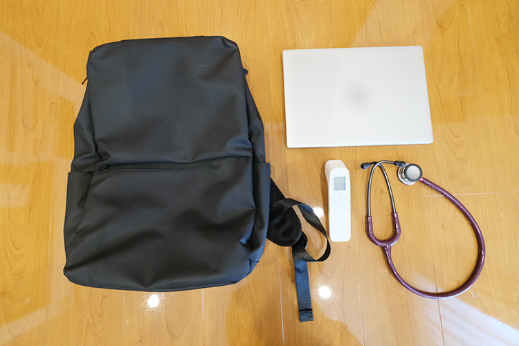 おちゃのまクリニック 大和市 往診には各種機器で対応