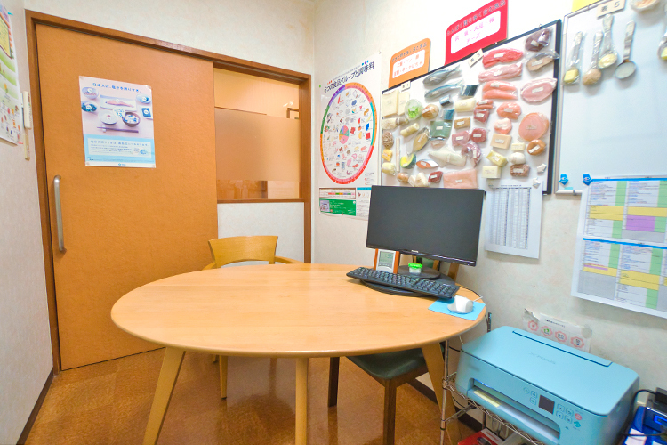 渡辺内科クリニック 西宮市 院内のスタッフが一丸となり、チーム医療に取り組む
