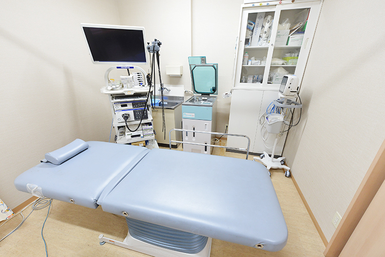 多摩ファミリークリニック 川崎市多摩区 内視鏡室も設置するなど、さまざまな症状に対応