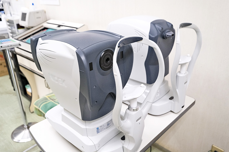 さほり眼科 東大阪市 患者自身が気づいていない視力変化も見逃さないよう検査を促す