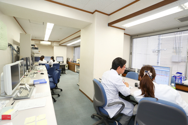 たかおかクリニック 名古屋市東区 週夜睡眠ポリグラフ検査も一晩8人に限り行っている