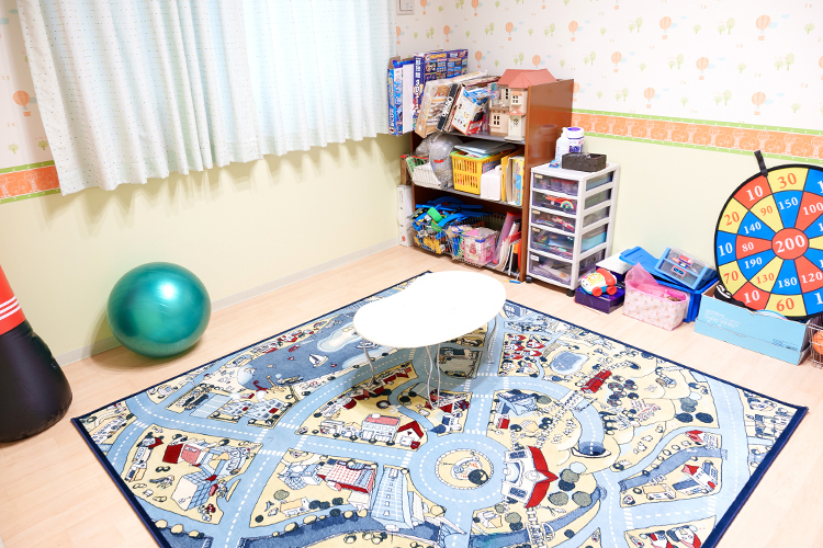 医療法人社団仁恕会 メンタルクリニックいたばし 板橋区 子ども向けの「遊戯療法室」も