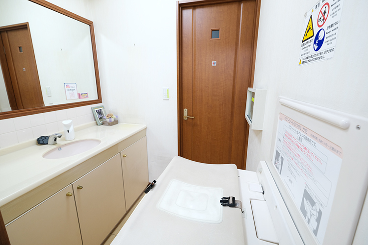 鶴川レディースクリニック  町田市 院内の隅々まで清潔感に配慮し、快適な受診環境を整える