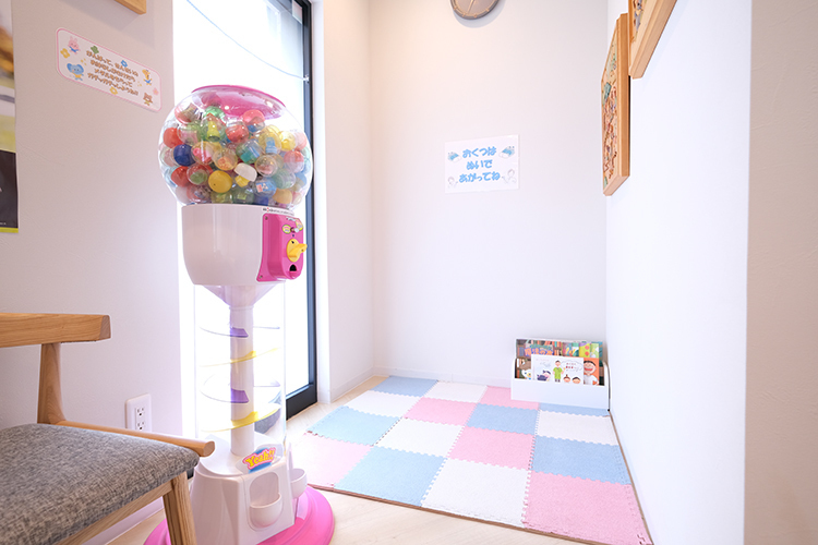 ふくえファミリー歯科 戸塚 川口市 キッズスペースを完備。子ども連れでも通いやすい環境を整える