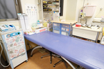 サンライズこどもクリニック 船橋市 一般診療から小児内分泌疾患まで幅広く対応する処置室