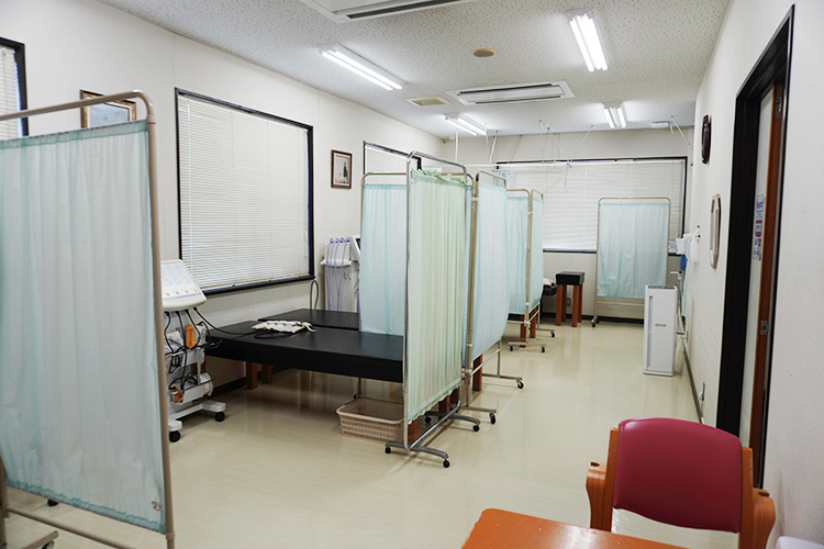 前橋ふじみ内科 前橋市 広々とした施術室