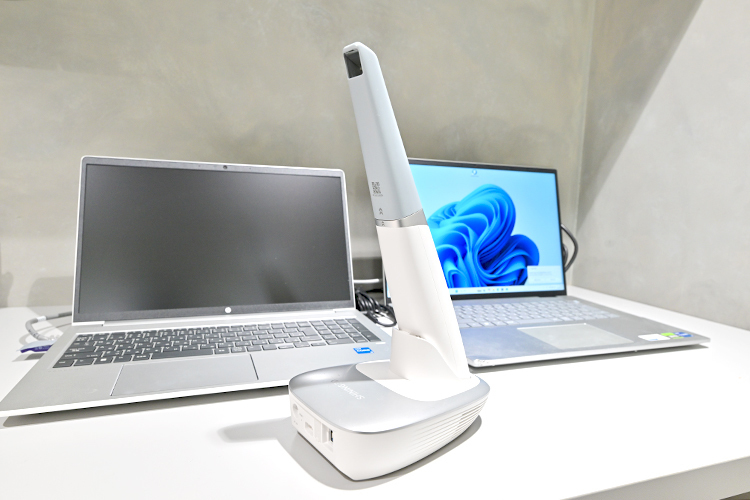 歯科 369CLINIC 港区 口腔内スキャナーを活用し、型採り時の負担軽減に配慮