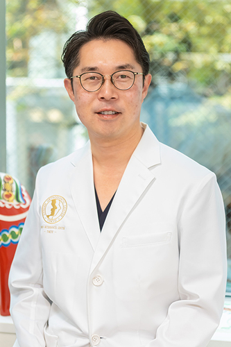 石川 基院長 スウェーデン矯正歯科