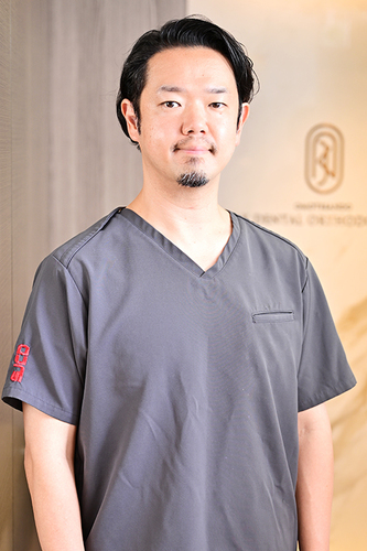 小室 敦院長 表参道AK歯科・矯正歯科