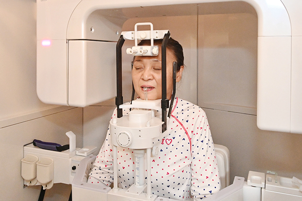 モリシタ歯科医院 CT検査で状態を把握し、治療計画を相談する