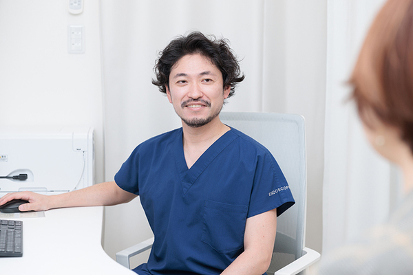 和光市駅前かわはら内視鏡・消化器内科クリニック 問診と事前説明を受ける