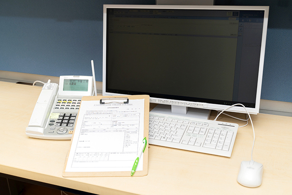 にじいろクリニック 電話での問い合わせ・相談