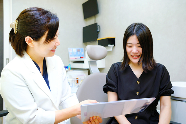 RIデンタルクリニック中野 口腔内のチェック後、カウンセリングとクリーニング