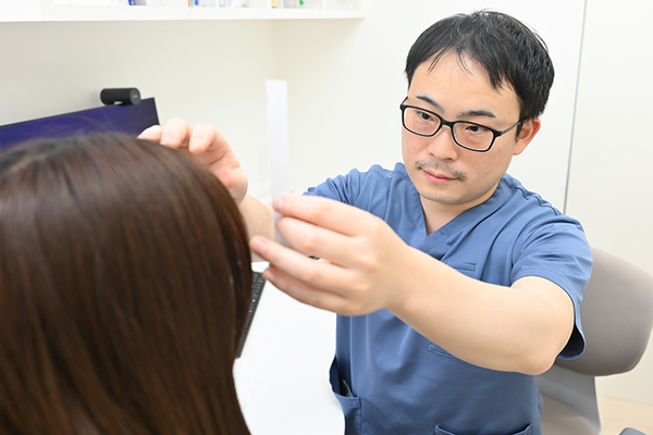 西麻布ヒフ形成外科 問診・診察