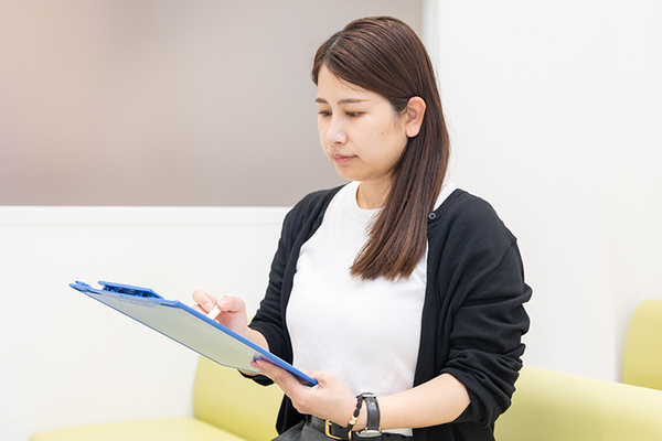 はた眼科 問診を受ける
