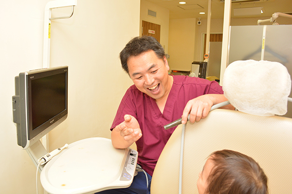 さくら歯科医院 遊びながら口腔内をチェック