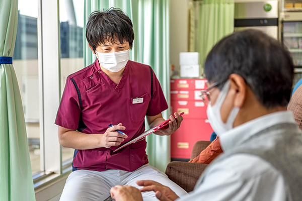 あずまリウマチ・内科クリニック 看護師によるヒアリングや採血