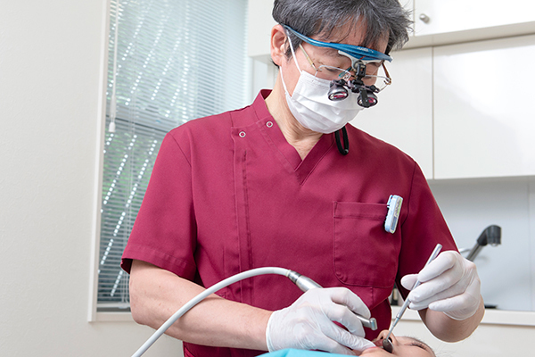 江本歯科 セラミックの修復物を入れる前に治療を行う