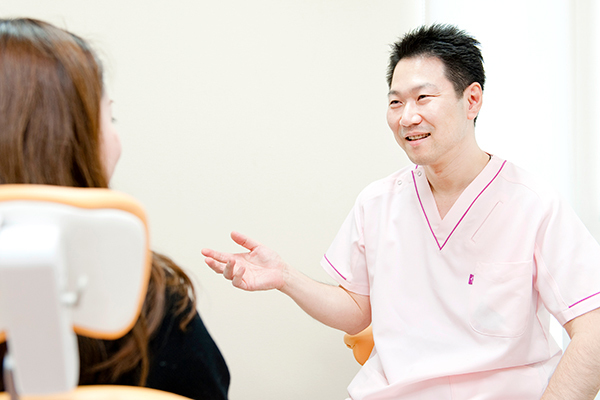 武田歯科医院 カウンセリングで注意点の説明を受ける
