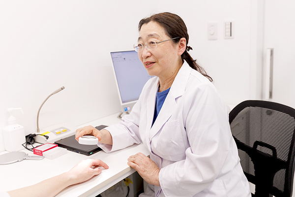 新橋駅前まつだ皮膚科 検査・治療法の選択