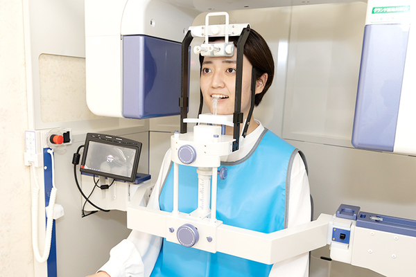 えとう歯科医院 口腔内の検査を行い、治療計画を立てる