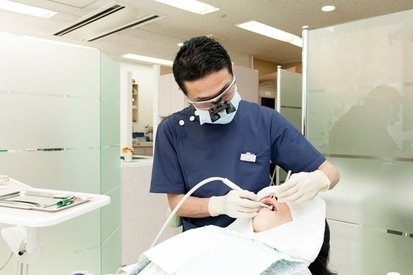 銀座はけた歯科医院 治療と仮歯作製