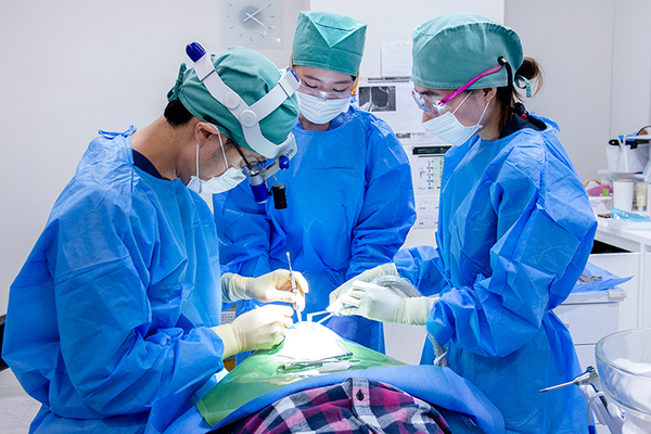 永福町駅前歯科・矯正歯科・小児歯科 インプラント埋入手術