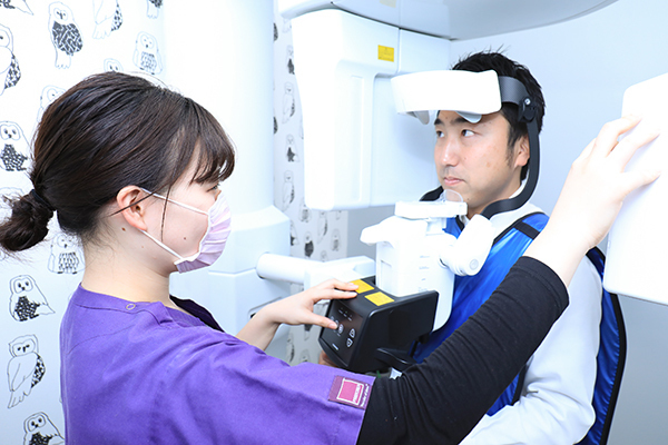 たかす歯科クリニック 複数の選択肢の中から治療計画を決定。手術に備える