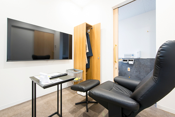 広島八丁堀内科・胃腸内視鏡クリニック 大腸内視鏡検査では3～4時間前から下剤を服用