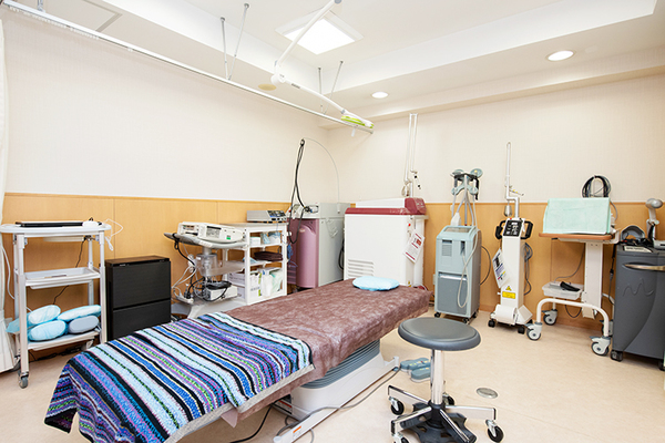 あらた形成スキンクリニック レーザーによる治療