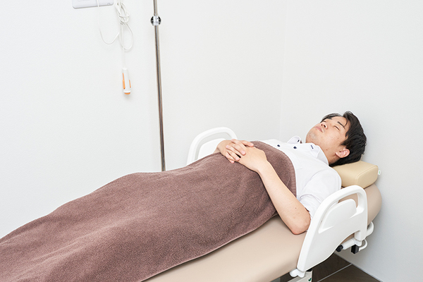 みずもと内視鏡・消化器内科クリニック リカバリー室で休憩