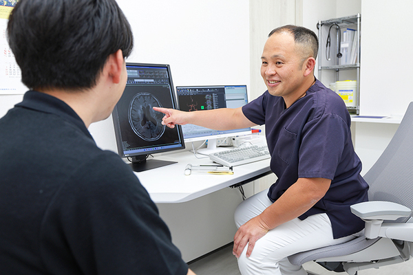 あさだ脳神経外科クリニック 検査結果をもとに医師が状態を説明