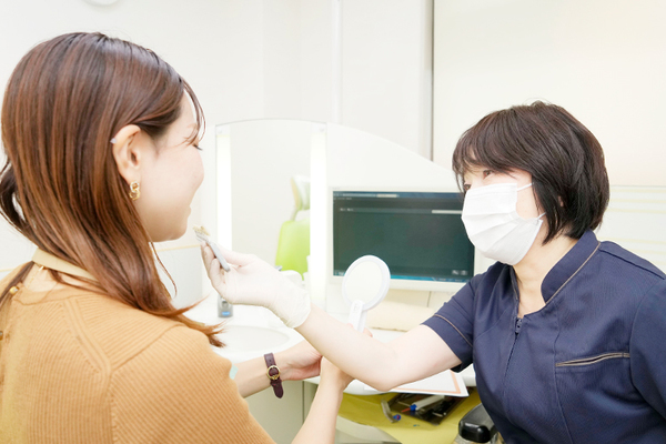 高野デンタルクリニック 仕上がりを確認後、施術後の注意事項を聞く