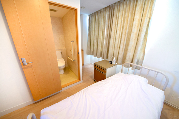 狛江外科胃腸科医院 検査後も個室でリカバリー