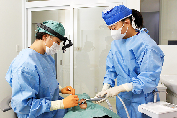たかす歯科クリニック インプラント手術を実施