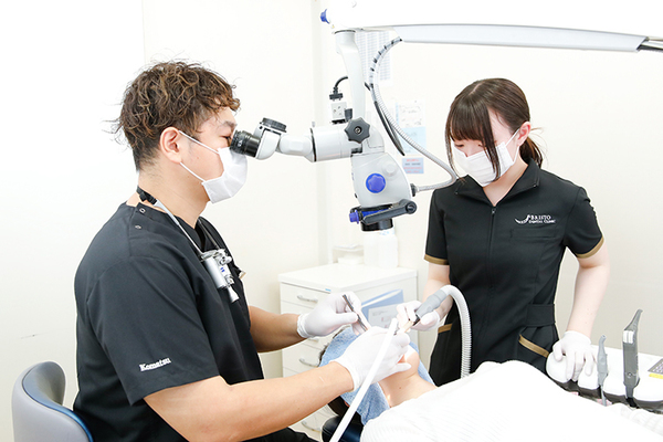 ブリストデンタルクリニック三郷 骨とインプラント体が結合後、最終的な人工歯を装着