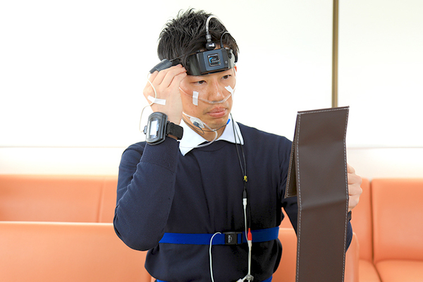 ごとう耳鼻咽喉科クリニック 自宅で精密検査を実施し、睡眠データを取得する